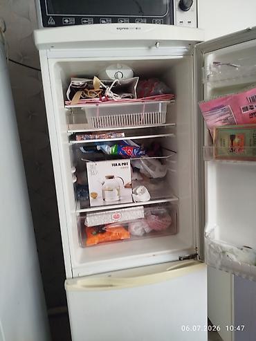 mini refrigerator: Холодильник LG, Б/у, Двухкамерный, 150 * — 4