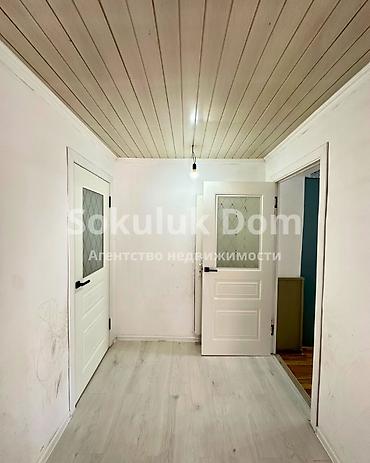 Продажа коттеджей и домов: 🏠Продается дом в с. Сокулук 🟡Комнаты: 3 🟡Участок: 9 соток — 8