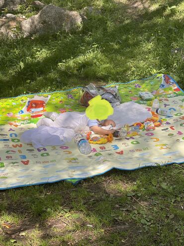 Детские ковры и коврики: Детский коврик Б/у, Противоударный, Прямоугольный