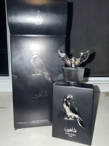 кукла для мужчин: Lattafa Shaheen Silver — это стойкий и элегантный восточно-фужерный