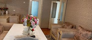 2 ci mikrorayon: Bakı, Yasamal, 3 otaqlı, Köhnə tikili, m. İnşaatçılar, 67 kv. m — 1