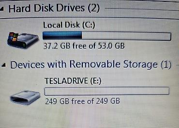iphone usb kabel: USB flaş kart Tesla Juniper in üstündə gəlib həm USB-A, həm Type-C — 4
