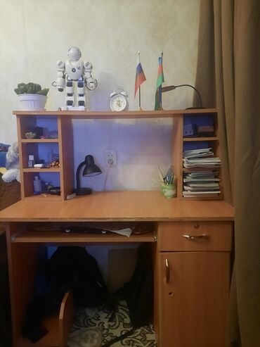 yazı masası: Компьютерный стол, Б/у, Квадратный стол