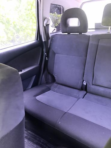 Унаа: Mitsubishi Outlander: 2003 г., 0.2 - engine capacity л, Кол менен иштөөчү, Газ, Кроссовер — 4