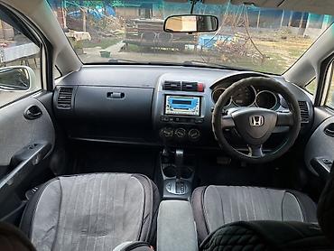 тойота приус с: Honda Fit: 2002 г., 1.3 л, Автомат, Бензин, Хэтчбэк — 7