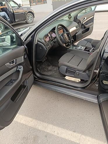 салон ауди: Audi A6: 2004 г., 2.4 л, Автомат, Бензин, Седан — 10
