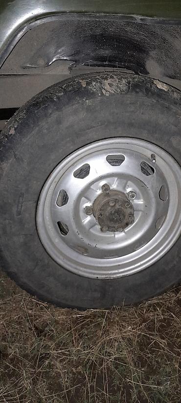 ucuz kamazlar: Satılır: off-road üçün polad disklər və ehtiyat təkər dəsti - 2 ədəd — 2