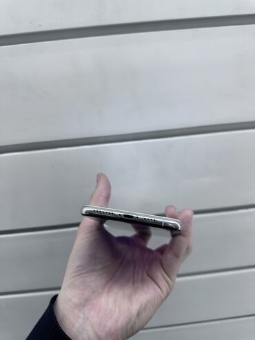 Apple iPhone: IPhone Xs Max, Б/у, 256 ГБ, Серебристый, Зарядное устройство, Защитное стекло, Чехол, 82 % — 11