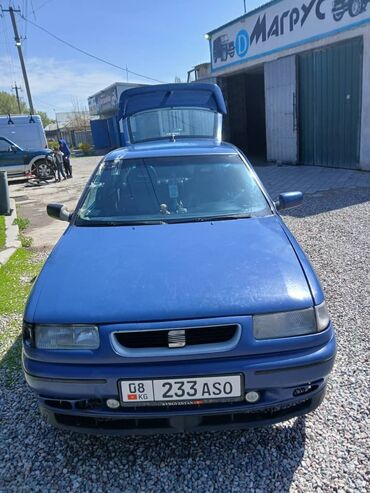 обмен на автомобиль: Seat Toledo: 1997 г., 1.6 л, Механика, Бензин, Седан