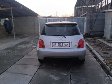 хорошее качество: Toyota ist: 2002 г., 1.5 л, Автомат, Бензин, Хэтчбэк