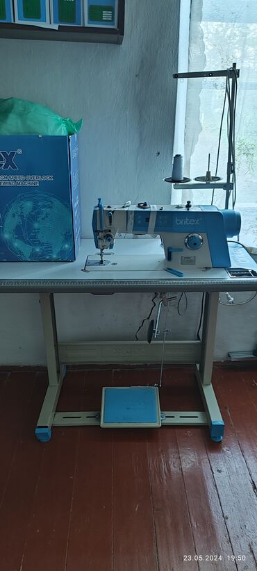 стриральная машина: Швейная машина Jack, Полуавтомат
