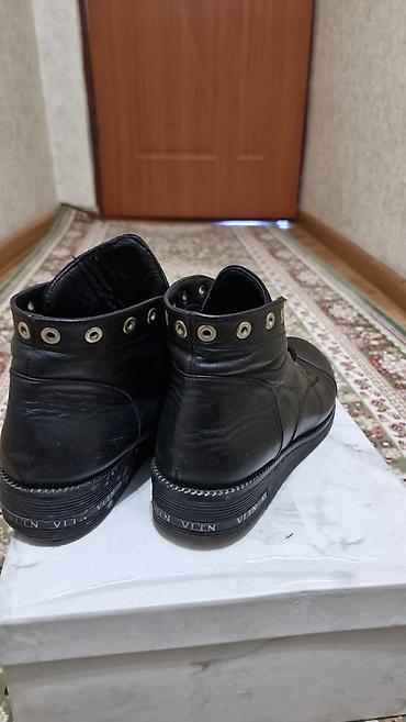 кроссовки мужские зимние: Продаю ботинки демисезонные,Турция, размер 36,кожаные, внутри — 7