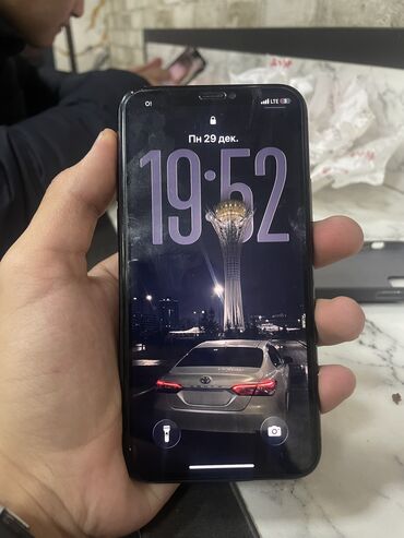 Apple iPhone: IPhone 11 Pro, Б/у, 256 ГБ, Зеленый, Чехол, 77 % — 1