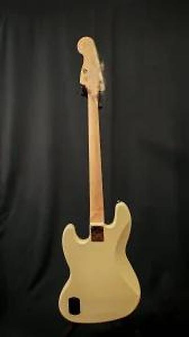 Gitare: SQUIER AFFINITY ACT JAZZ BASS OWT | . Slanje po — 7