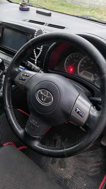 авто тайота: Toyota WISH: 2023 г., 1.8 л, Автомат, Бензин, Минивэн