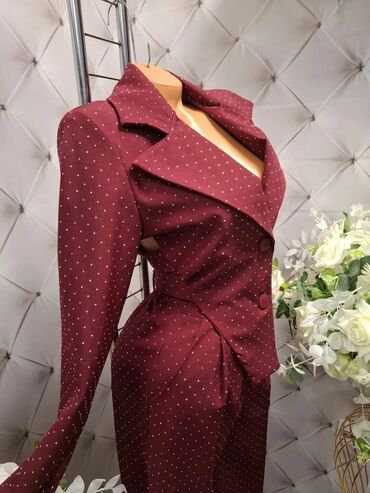 Kompleti: Damsko odelo – sako i pantalone sa sitnim tačkicama - Model: dvodelni — 9