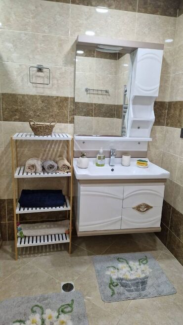 Uzunmüddətli kirayə mənzillər: Mənzil kirayə verilir. 10.6 mərtəbə, 3 otaqli tam temirli və əşyalı -da lalafo.az — 11 Uzunmüddətli kirayə mənzillər: Mənzil kirayə verilir. 10.6 mərtəbə, 3 otaqli tam temirli və əşyalı — 11