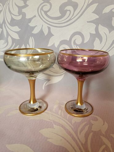 Čaše: Case nove,vintaz za dvoje za poslastice. Case u dve boje,komplet — 4