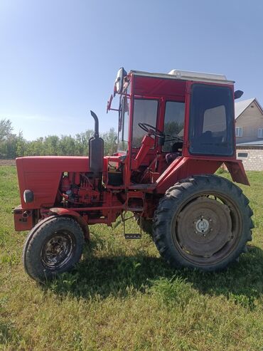 Другие тракторы: Трактор колесный, красный, кабина закрытого типа. Характеристики и — 2