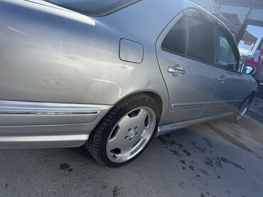 машинка гелик: Mercedes-Benz E-Class: 2000 г., 4.3 л, Автомат, Седан