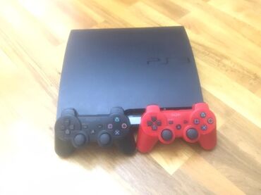 пульт playstation 4: Salam playstation 3 slim satılır 257 GB yaddaşnan və 2 pult verilir