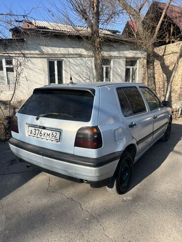 спец транспорт: Представляем хэтчбек Volkswagen Golf III, универсальный автомобиль, в