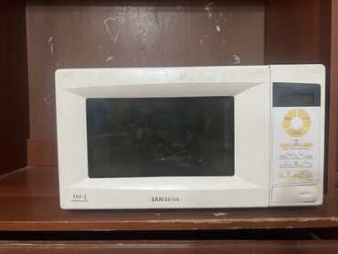 купить микроволновку недорого: Продаю Б/У МИКРОВАЛНОВКУ 1500 сом