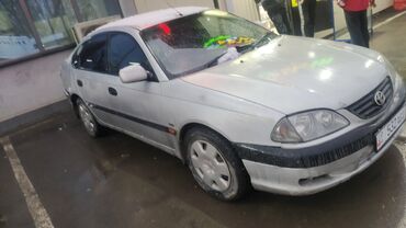 Toyota: Toyota Avensis: 2002 г., 1.8 л, Автомат, Бензин, Хэтчбэк