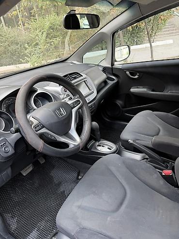 цены на машины в кыргызстане: Honda Fit: 2008 г., 1.5 л, Автомат, Бензин, Хэтчбэк — 6