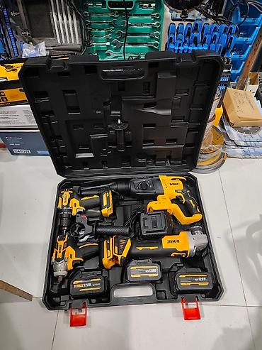 plastik qab: Dewalt akkumulyatorlu alətlər dəsti – peşəkar və ev istifadəçiləri — 1