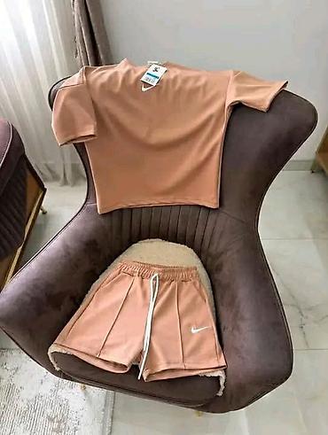 romboidi: GUESS i nike ženski komplet – majica kratkih rukava + šorts Turska — 9