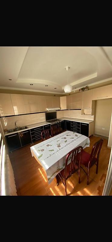 Продажа коттеджей и домов: По первой линии ул Горького, ориентр Панфилова/Горького Двухэтажный — 17