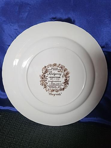 Ostali antikviteti: Tanjiri engleski Ridgway desertni iz 1976god. Engleski tanjiri — 8