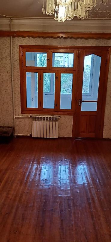 Mənzillər: Bakı, 2 otaqlı, Köhnə tikili, m. Xalqlar Dostluğu, 70 kv. m — 2