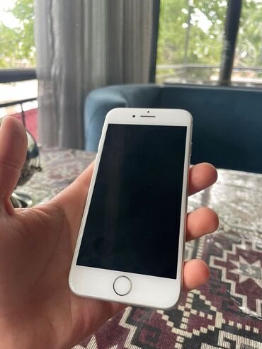 işlenmiş ayfon: IPhone 7, 256 GB, Gümüşü, Barmaq izi