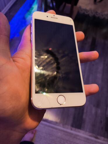 Apple iPhone: IPhone 6, Gümüşü, Qırıq — 4