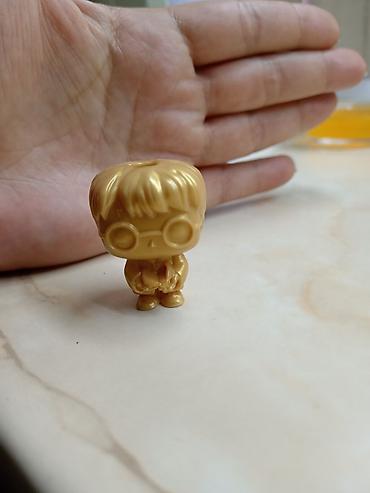 start sat: Gold Harry Potter sa oznakom VT401 iz 2023-e. Kinder joy. Pogledajte — 5