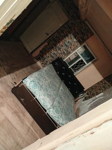 Долгосрочная аренда домов: 60 м², 3 комнаты, Парковка, Сарай, Забор, огорожен