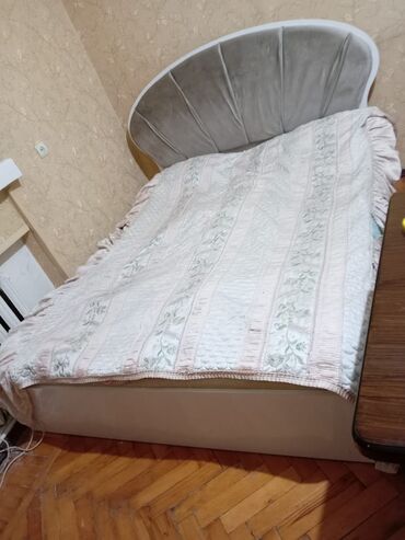 надувная кровать: Taxt Delloradan matrasi ortopedikdi uzunu 2.50 eni 1.65. bazasi