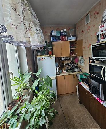 стройител: 1 комната, 35 м², Городок строителей 105 серия, 4 этаж, Старый ремонт — 2
