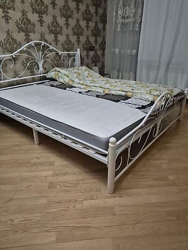 Çarpayılar: İşlənmiş, İkinəfərlik çarpayı, Bazasız, Matras ilə, Siyirməsiz — 2