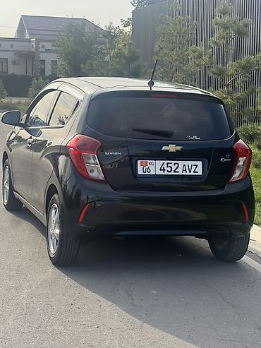 Chevrolet Spark: 2017 г., 1 л, Автомат, Бензин, Хэтчбэк