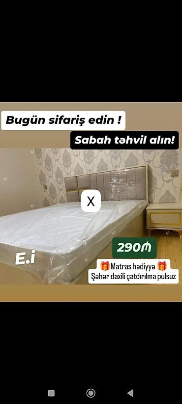 toxumluq bugda: Çarpayı dəsti – yastı başlıqla, zərif klassik naxışlı divar fonuna — 1