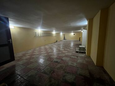 Mağazalar: Kommersiya obyekti – İcarəyə verilir.Qiymetde endirim olacaq. -Obyekt — 20