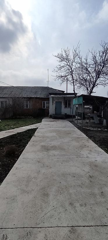 Продажа коттеджей и домов: Продаётся 3-х комнатный дом частично с ремонтом. Дом просторный — 14