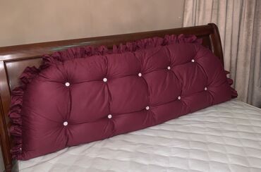 подушки декор: Подушка -изголовье - спинка для кровати шириной 180 см. Ваша