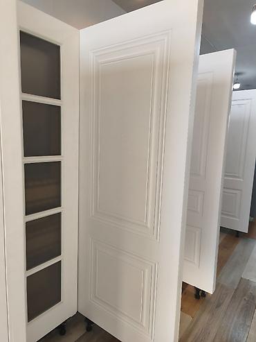 metbex qapilari: Ağ rəngli MDF/qapı panelləri – klassik dizayn - Material: ehtimalən — 1