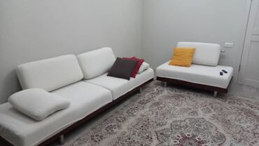 трехместный раскладной диван кровать: Цвет - Белый, Б/у