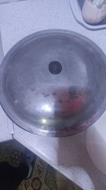 продам стеклянные банки бишкек: Tava, rəng - Qara, Çuqun