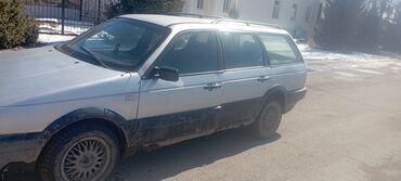 Volkswagen: Volkswagen Passat: 1988 г., 1.8 л, Механика, Бензин, Универсал